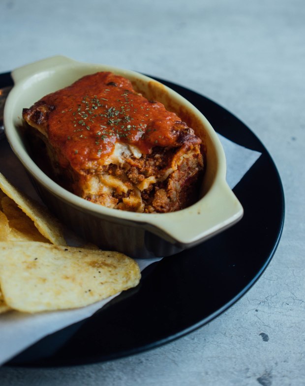 foxhole-cafe-lasagne-2