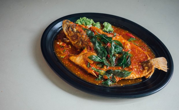 roy-thai-kitchen-deep-fried-fish