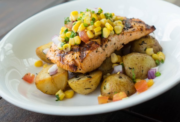 morganfields-blackened-salmon-2