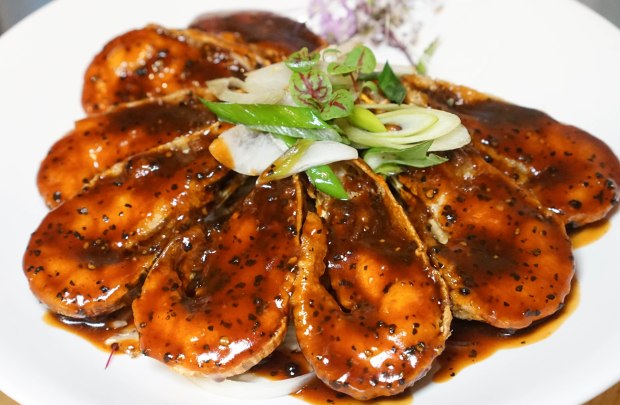 amara hotel 100am mall Black Pepper Crayfish