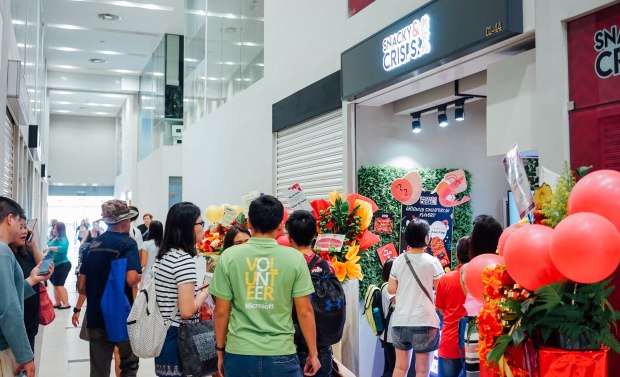 snacky and crisps storefront