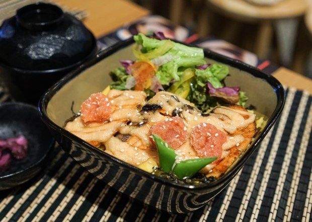 tokyo-eater-aburi-mentai-salmon-don