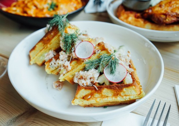 montana-assam-crab-waffle