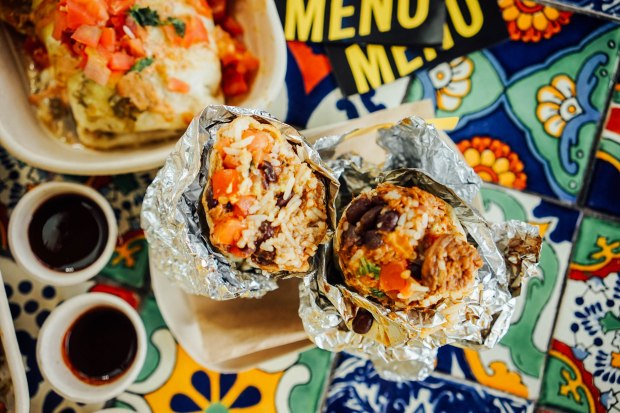 guzman-y-gomez-burrito