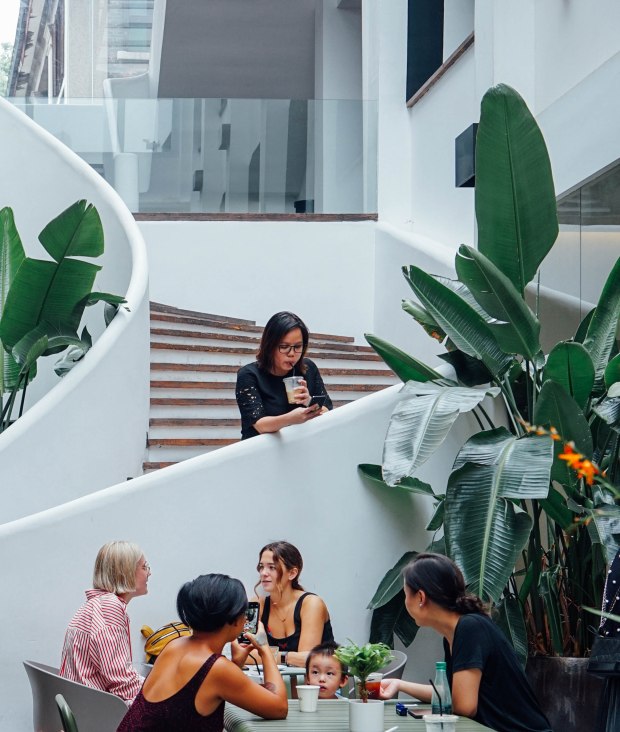 seesaw-coffee-yuyuan-road-staircase