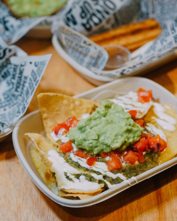 guzman-y-gomez-breakfast-nachos