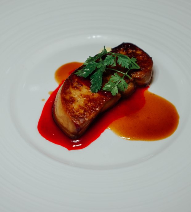 amara-hotel-pan-seared-foie-gras-with-cranberry-sauce