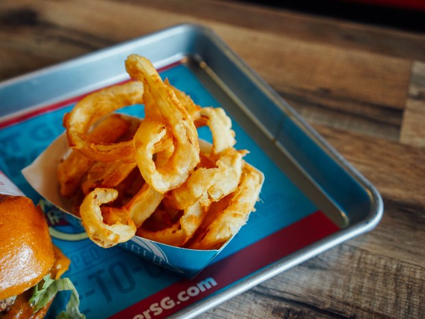 fatburger-homemade-onion-rings