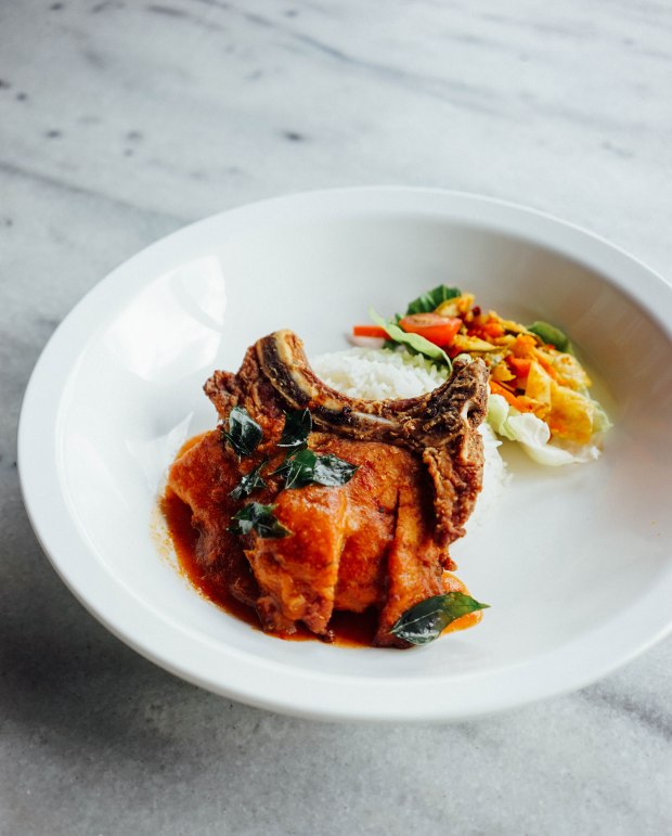 the-chop-chop-selections-chef-curry-rice-crispy-tender-pork-chop