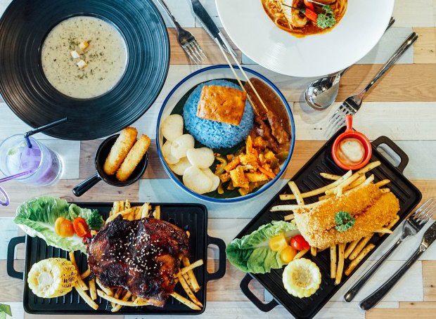 estation-cafe-flatlay