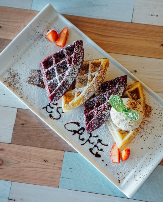 estation-cafe-half-and-half-waffles-2