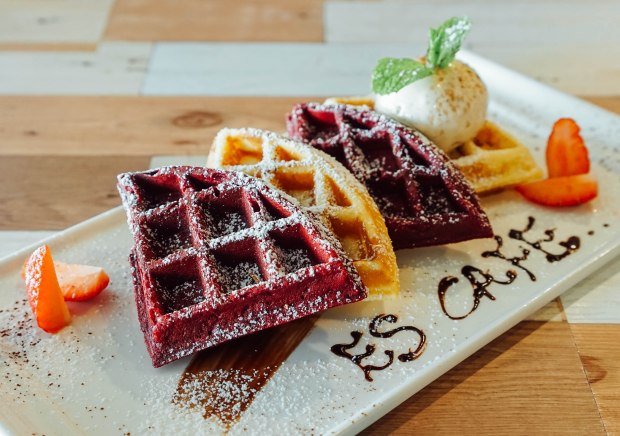 estation-cafe-half-and-half-waffles