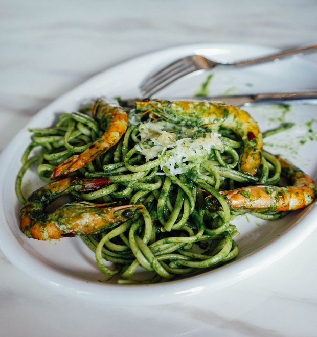lots-gourmet-prawn-and-spinach-aglio-olio
