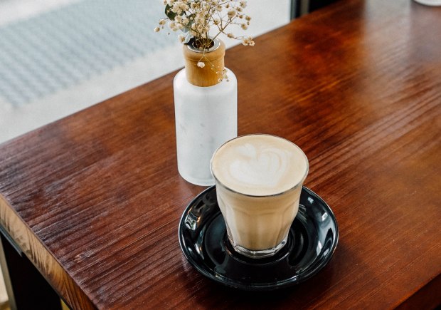 flagwhite-chai-latte