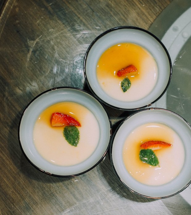 yun-nans-beancurd-pudding-with-brown-sugar