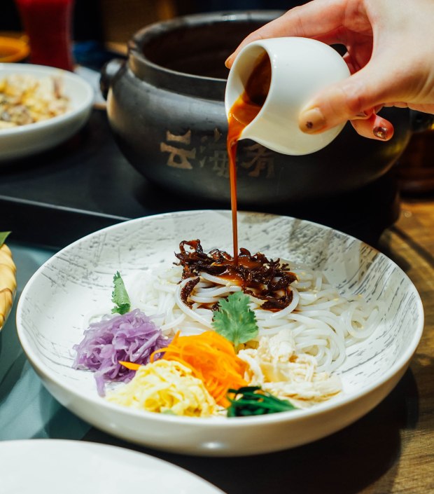 yun-nans-tossed-noodles-2