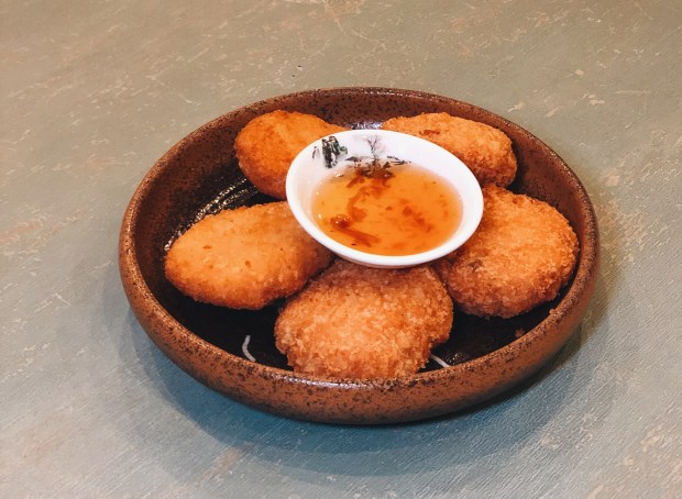 enjoy-eating-house-shiok-prawn-patties