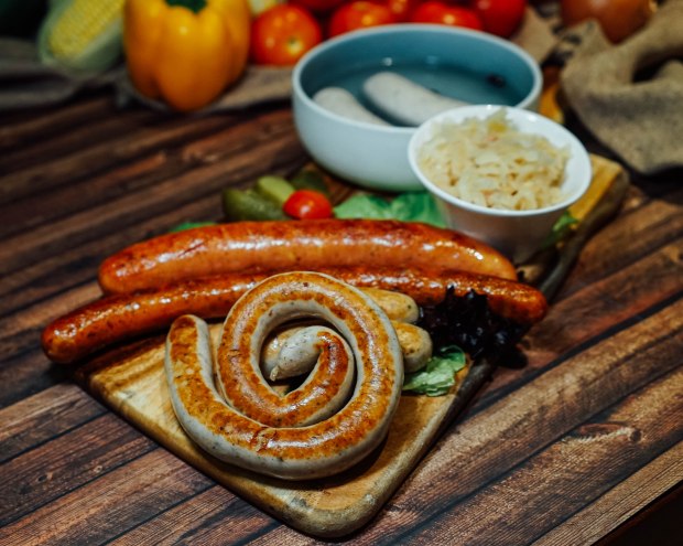 brotzeit-sausage-platter