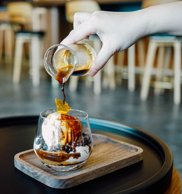 the-affogato-lounge-fleur-de-caramel