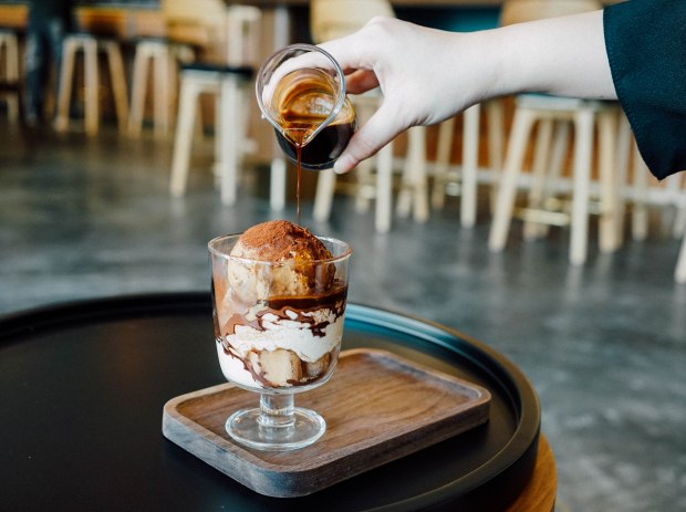 the-affogato-lounge-tiramisu