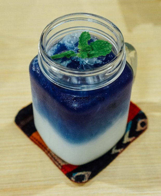 soi-thai-soi-nice-butterfly-pea-coconut-drink