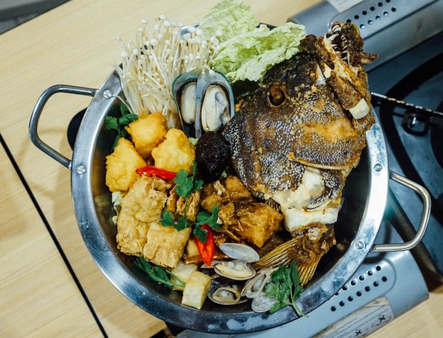 soi-thai-soi-nice-royal-thai-fish-head-hot-pot-2