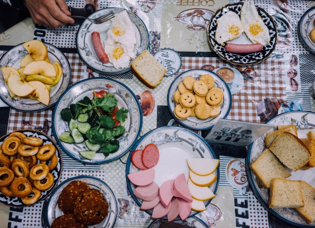 uzbekistan-food-breakfast