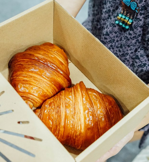 cafe-culture-lune-croissants