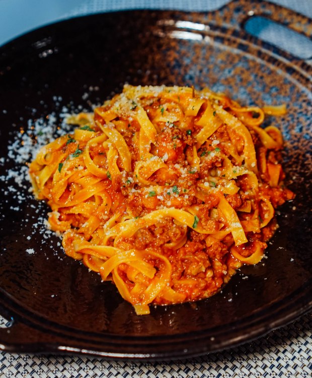 roots-mediterranean-tagliatelle-rustic-bolognese