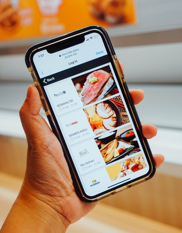 &joy-dining-hall-ordering-2