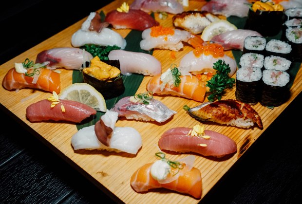 ten-sushi-omakase-sushi-box-2