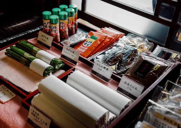 honke-tsuruki-soba-retail