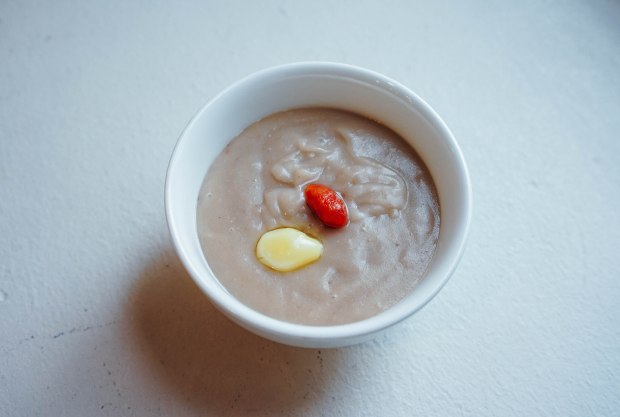 goldleaf-restaurant-yam-paste-with-gingko-nuts-and-goji-berries