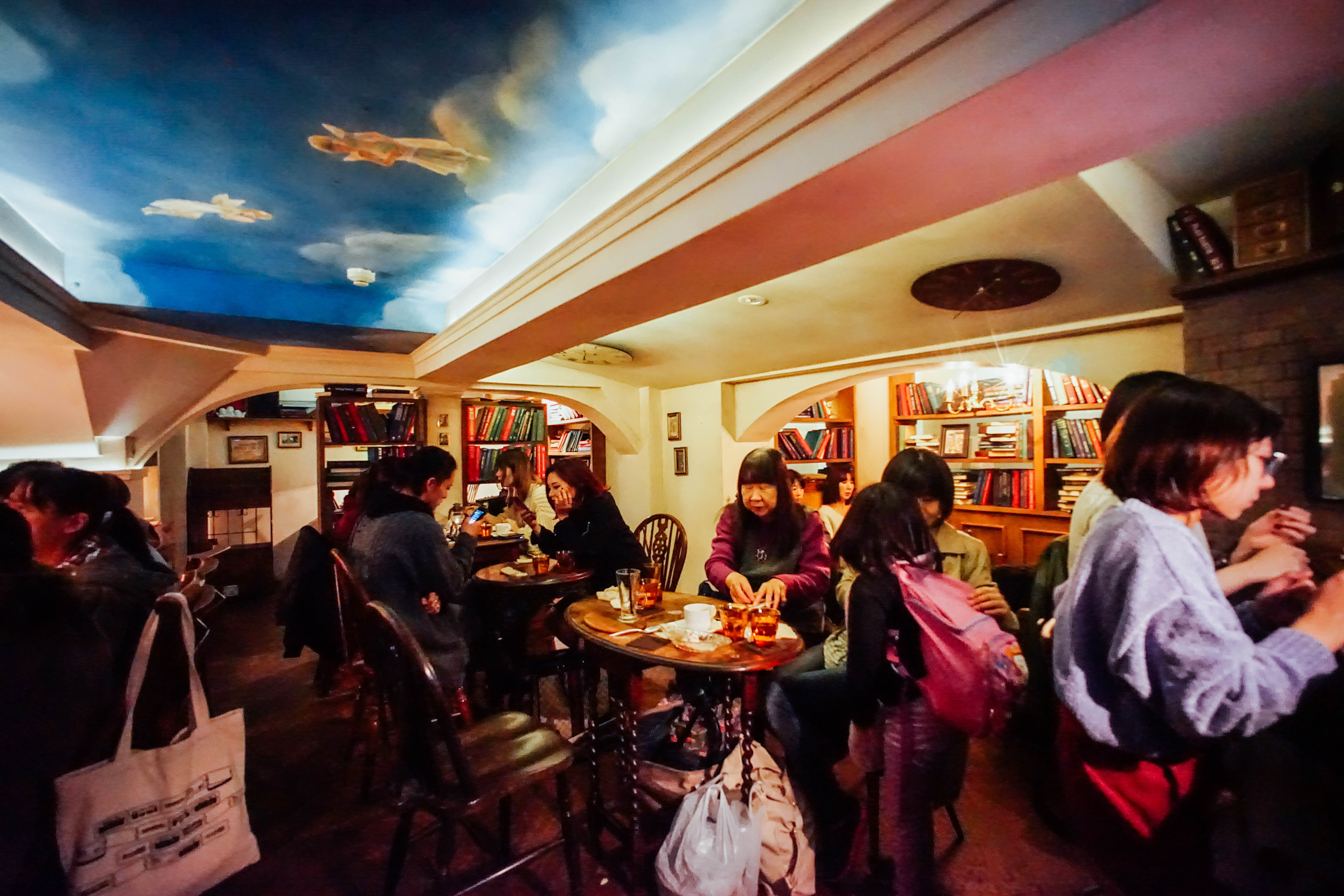 When in Kyoto: Angel Library @ Higashiyama, Kyoto – Whimsical ...