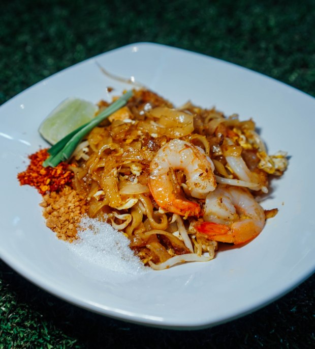 real-thai-shrimp-pad-thai