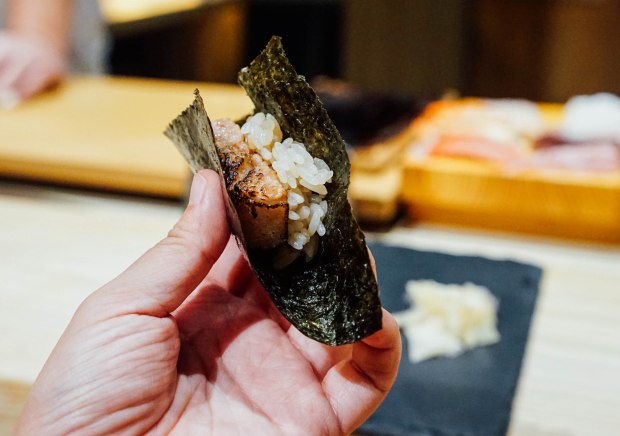 mai-by-dashi-master-marusaya-aburi-otoro-temaki