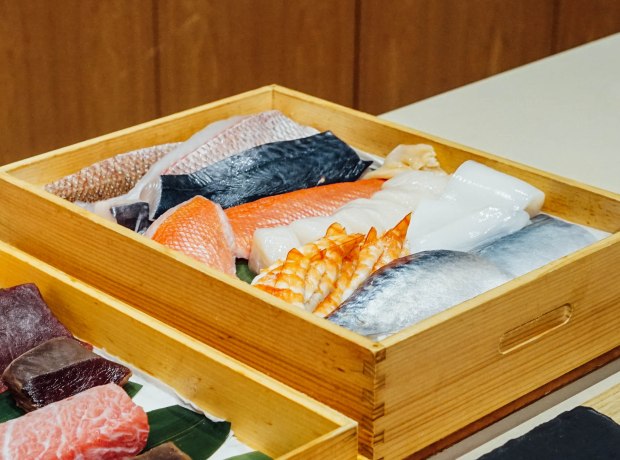 mai-by-dashi-master-marusaya-seafood-cuts