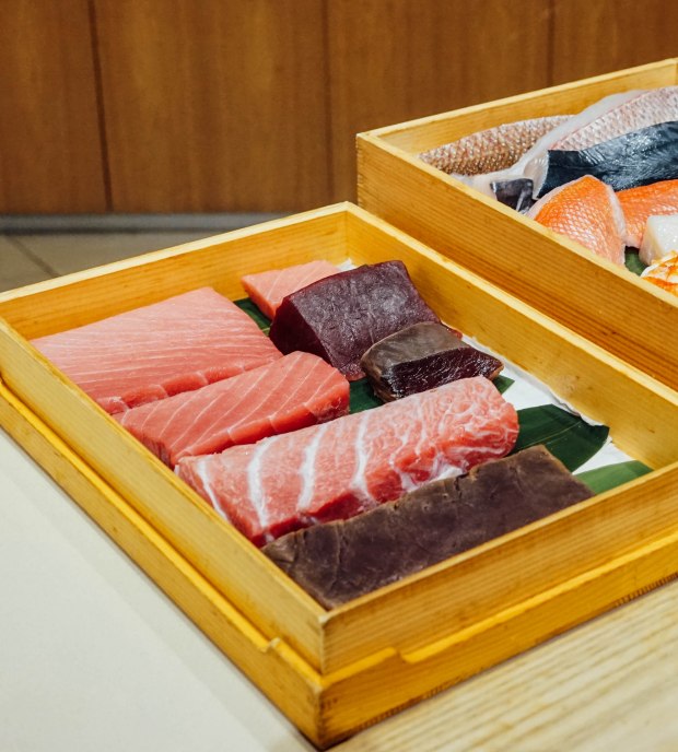 mai-by-dashi-master-marusaya-tuna-cuts