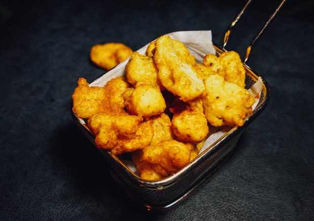 table-manners-cauliflower-wings