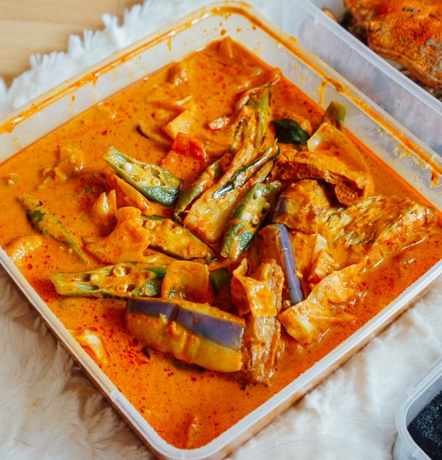 famous-kitchen-traditional-fish-head-curry