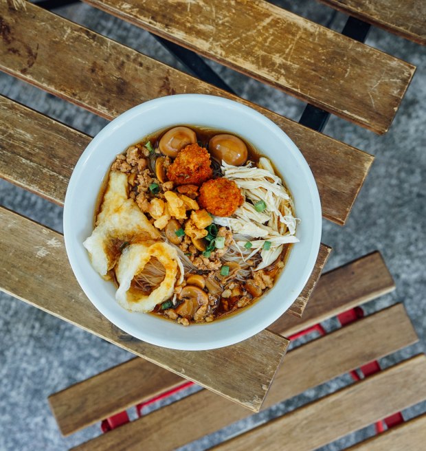 the-milky-way-fishmaw-beehoon