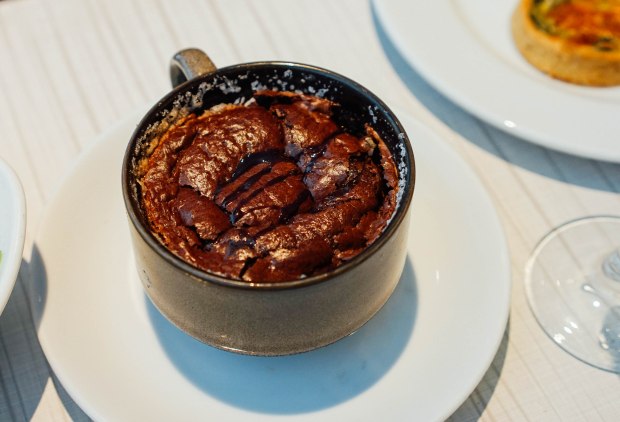 m-hotel-cafe-2000-weekend-brunch-buffet-madness-9