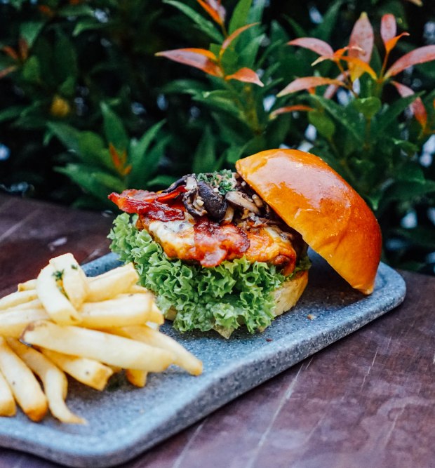 fountain-microbrewery-and-restaurant-fountain-burger