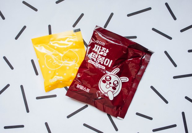 7-eleven-kakao-cup-jjajang-tteokbokki-seasoning