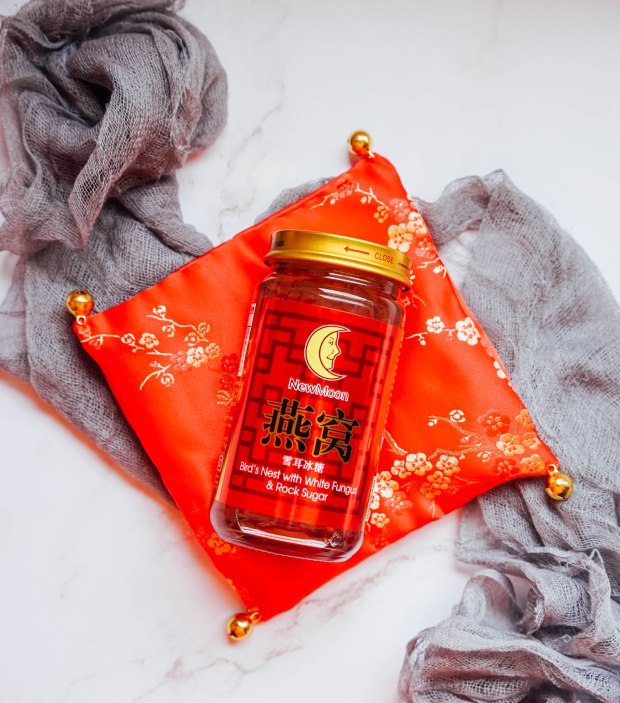 new-moon-birds-nest-with-white-fungus-and-rock-sugar-2