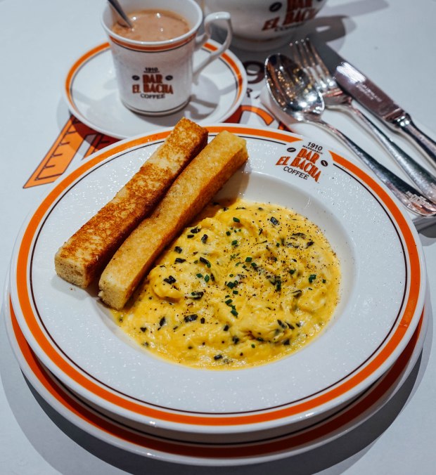 bacha-coffee-scrambled-eggs-with-black-truffle
