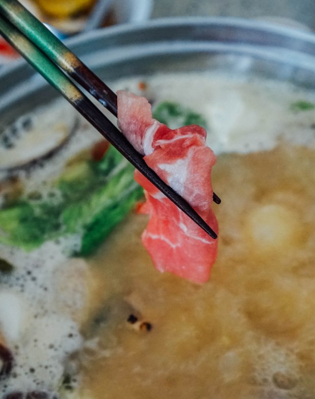 coca-hot-pot-set-a-pork-collar