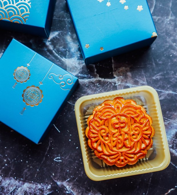 marcos-cellar-traditional-baked-mooncakes
