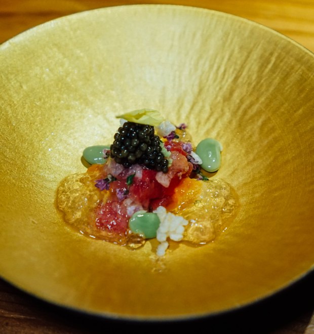 the-bar-kakure-omakase-by-kisho-bluefin-tuna-tartare-with-caviar