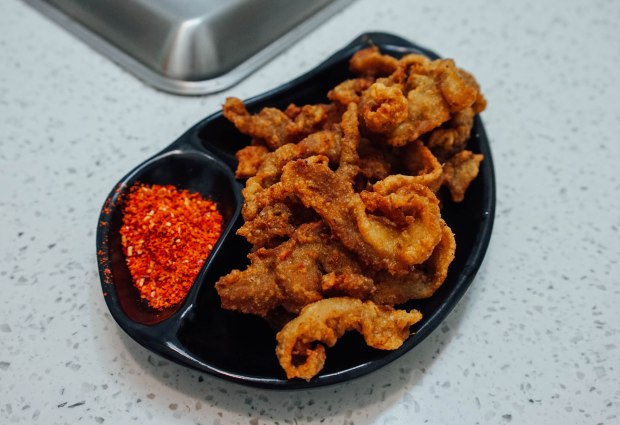 li-ji-chuan-chuan-xiang-deep-fried-crispy-pork